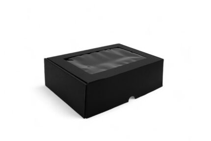Dāvanu kaste ar logu, 270x178x80 mm, melnā krāsā Dāvanu kaste ar logu, 270x178x80 mm, melnā krāsā
